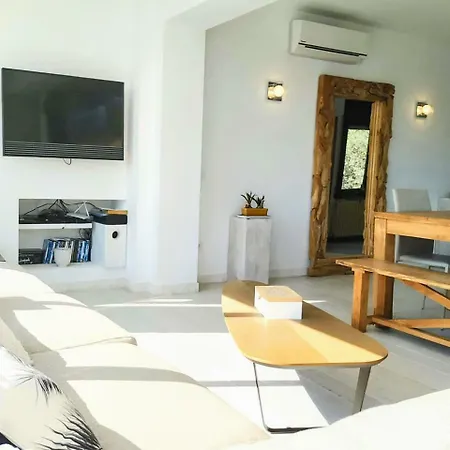 וילה Cavallera *
